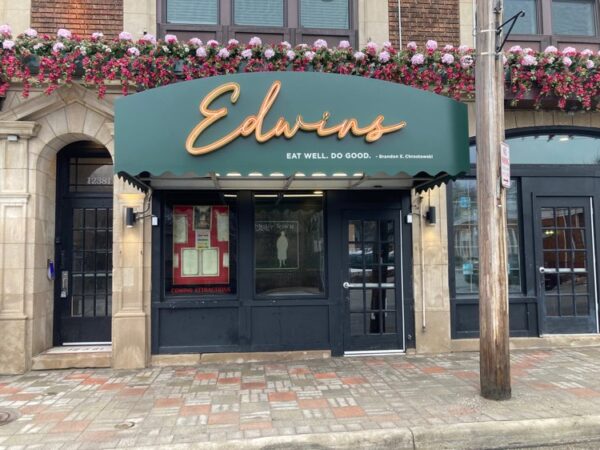 Edwins, ¿Solo un restaurante?