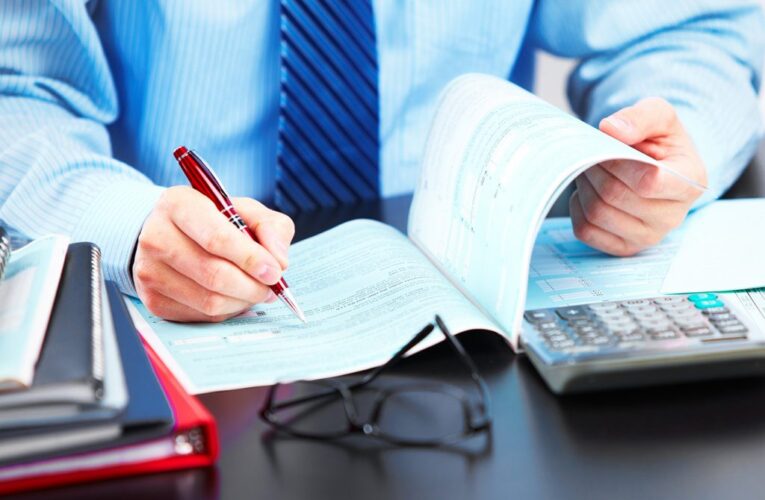 Aplicación de los postulados de la información financiera